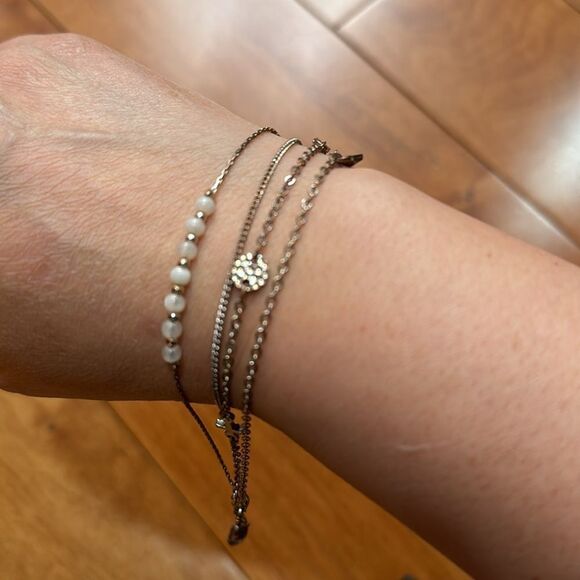 Fashion jewelry Multiple layers bracelet - Picture 2 of 4